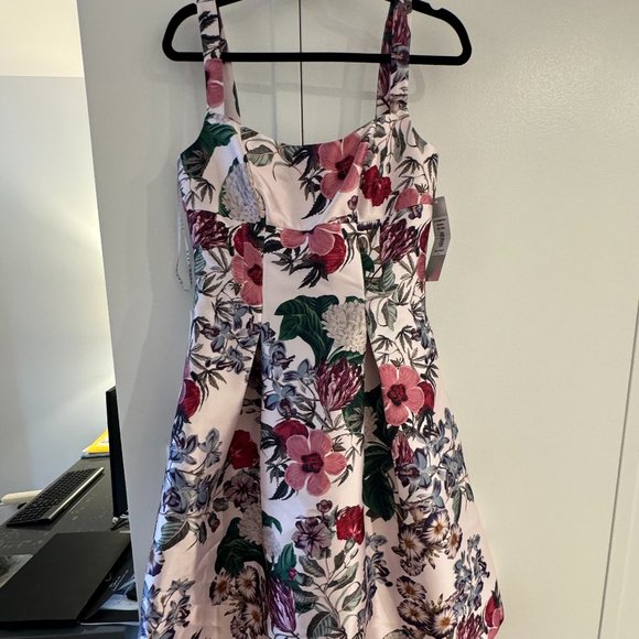 Sylvia Empire Dress - Picture 1 of 2